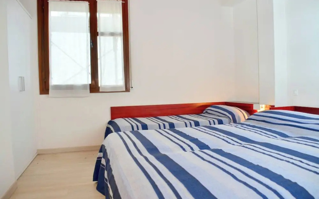 Bright Flat Overlooking the Sea-beahost