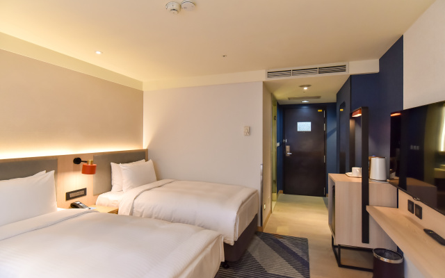 Holiday Inn Express Taipei Train Station by IHG