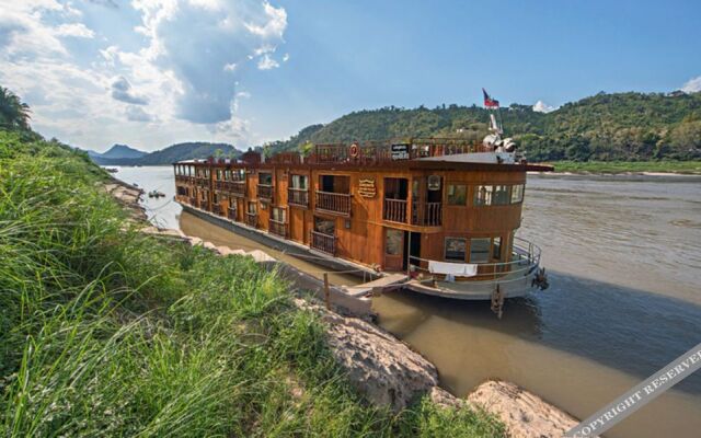 Mekong Pearl Hotel Ship
