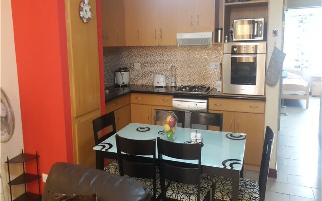 Les Peupliers Studios and Apartments