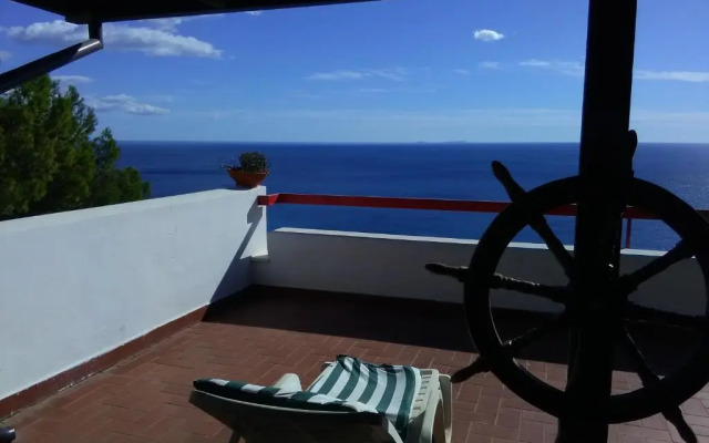 Luna Rossa Resort