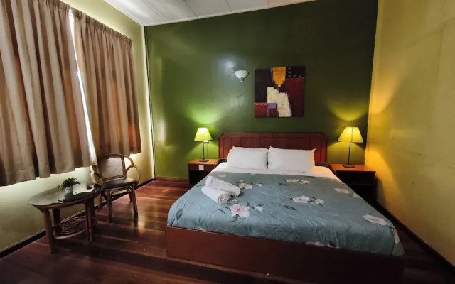 Qurata Riverside Resort