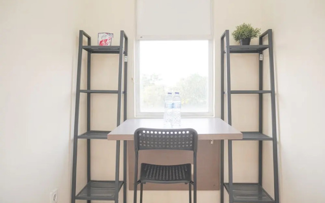 Homey And Simply Look Studio Belmont Residence Puri Apartment
