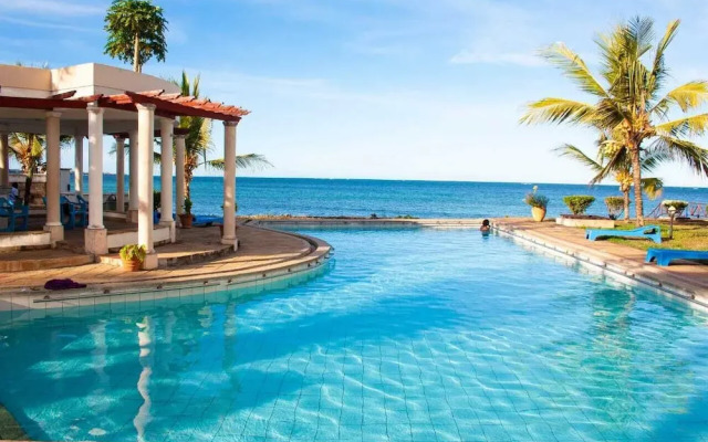 Stay.Plus Almasi Beachfront Apartments