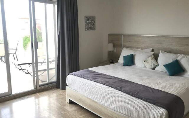 5a Coral Suites