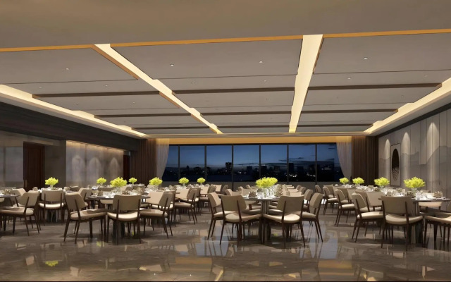 Wing Hotel Guilin - Central Square