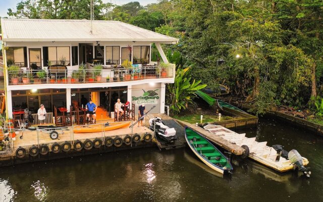 Tortuguero Adventures Guesthouse