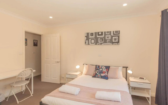 3 123 Gippsland Street