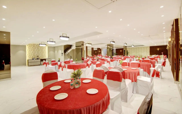 Saltstayz Premier – Galleria Market Road & Sector 27