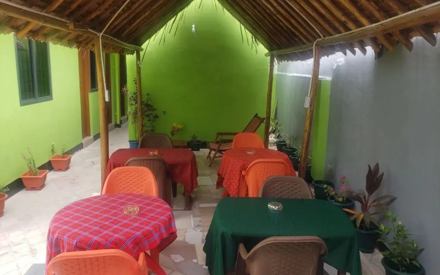 L &j modern backpackers BnB