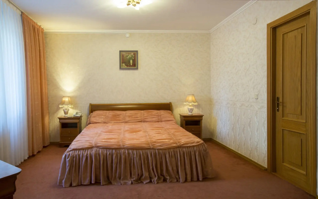 Dacia Hotel
