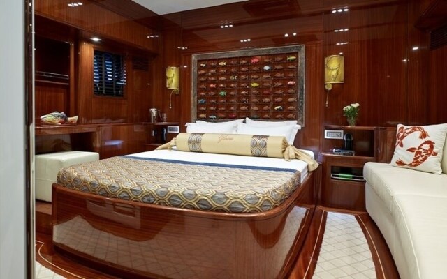 Sailing Yacht Glorious