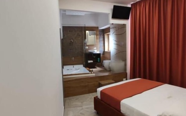 Twin Towers Naples Luxury