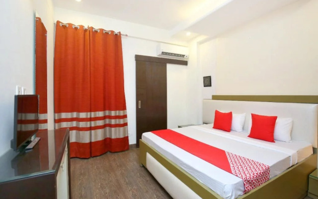 Royale Lake Suites