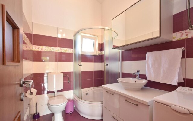 Beautiful Home in Omis With Wifi and 2 Bedrooms