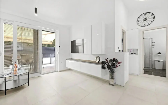 Apartment, 100m From the Beach
