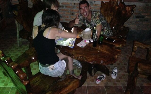 The Lazy Bar And Guesthouse