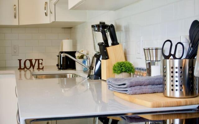 Gorgeous Modern 2BD Condo Heart of Wpg Coffee Location