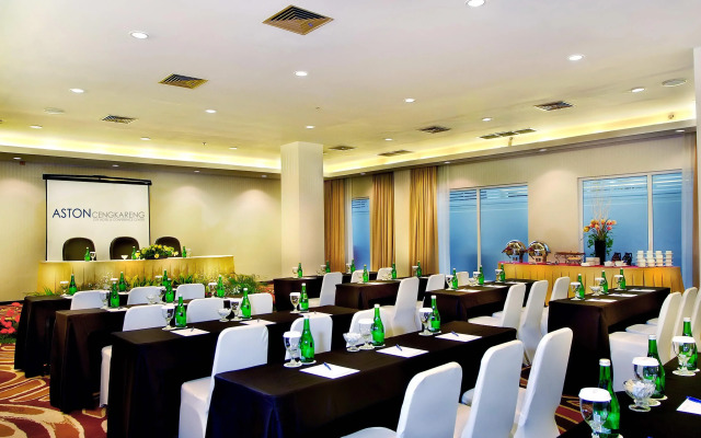 Royal Palm Hotel & Conference Center Cengkareng