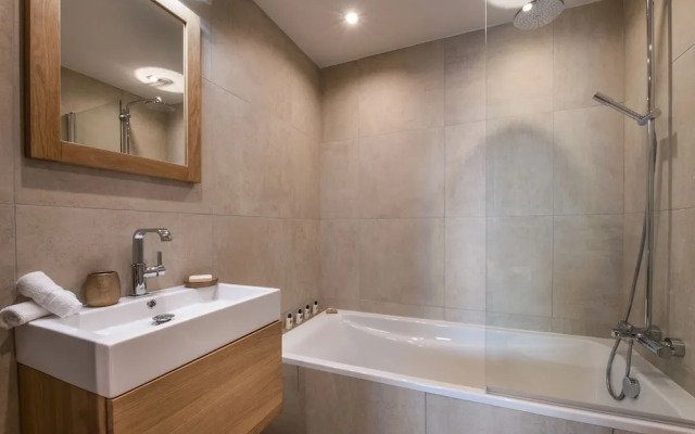 Yellowstone Lodge Chalet 2