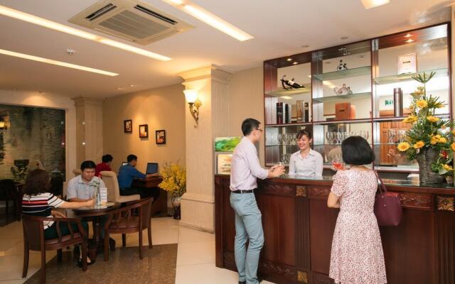 Premium White Lion Hotel