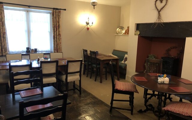 Lion Hotel