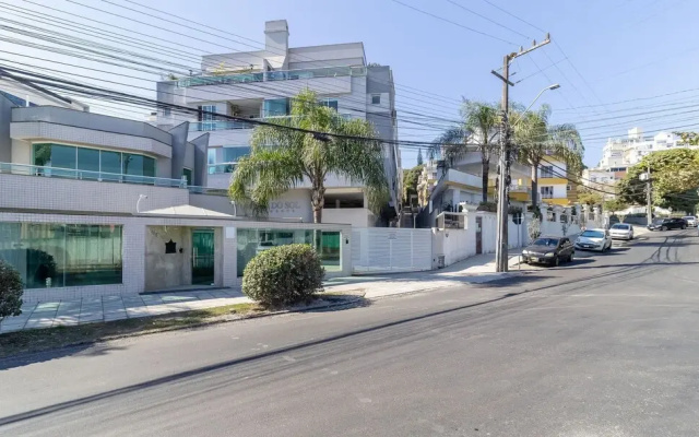 2 Bedroom Apartment With Barbecue Cts0203