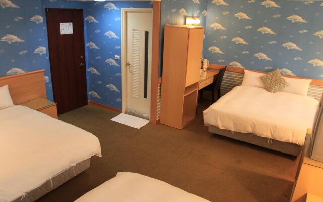 Manbo Holiday Hotel