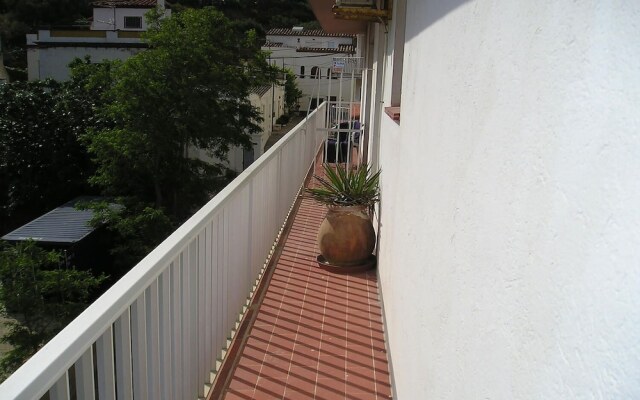 Port Castellar 6
