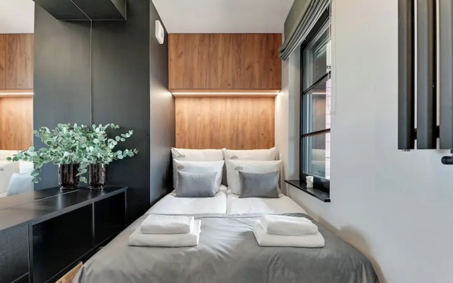 Doki Living & Foodhall by Downtown Apartments