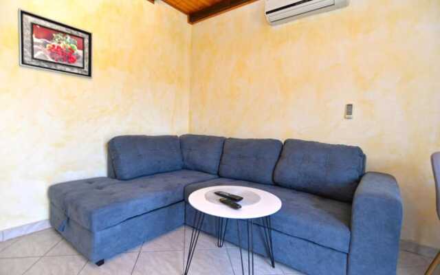 Apartments Maro