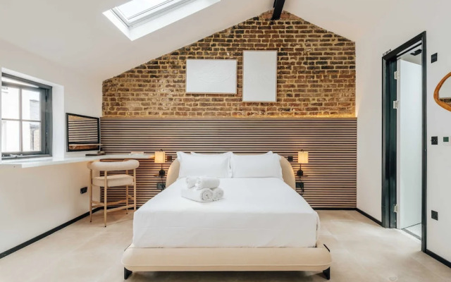 The Primrose Mews in Greater London