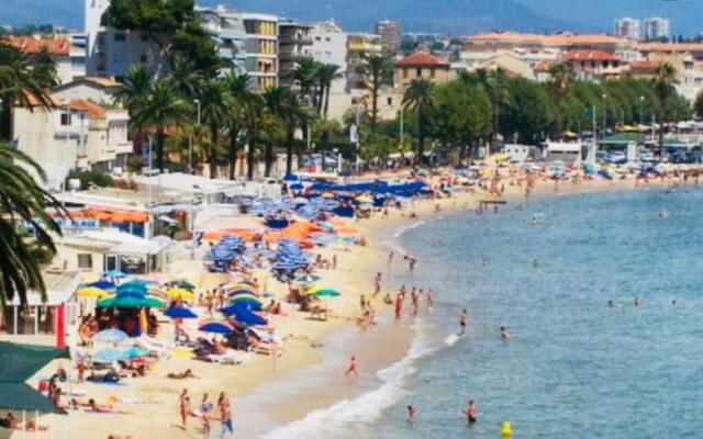 T2 appartement Golfe Juan 47m2 plages et port