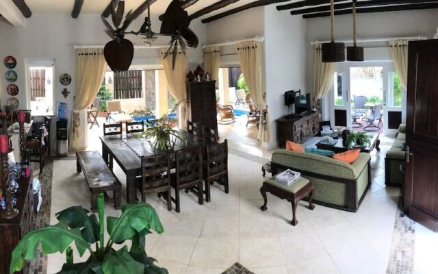 Villa Habibi Coson