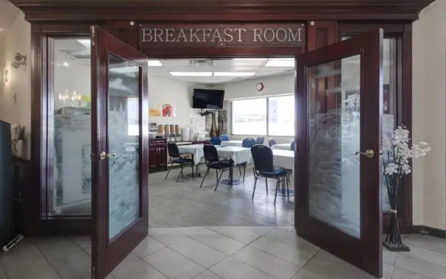 Ramada By Wyndham Nisku