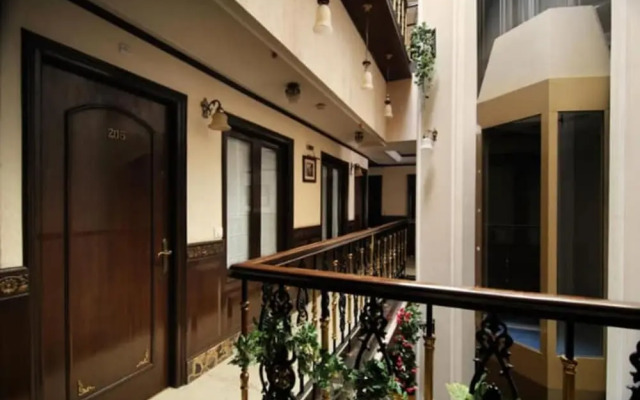 Greenleaf Apartment And Suites, Chittaranjan Park