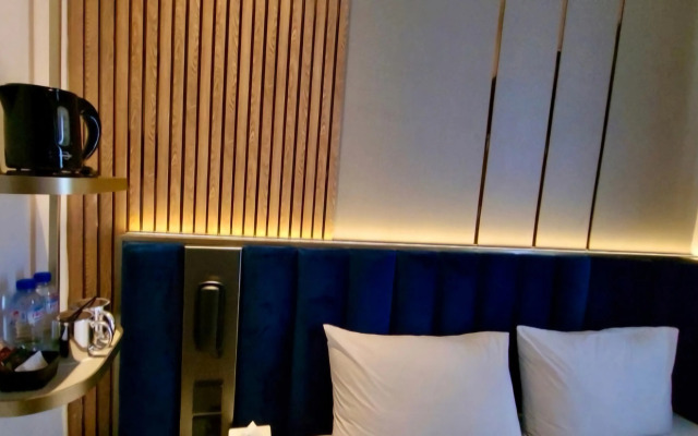 Qube Hotel by 98hospitality