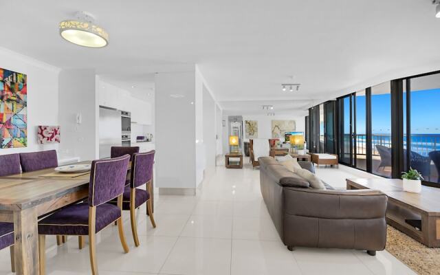 Albatross North Apartments