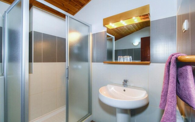 Stunning Apartment in Umag With 2 Bedrooms