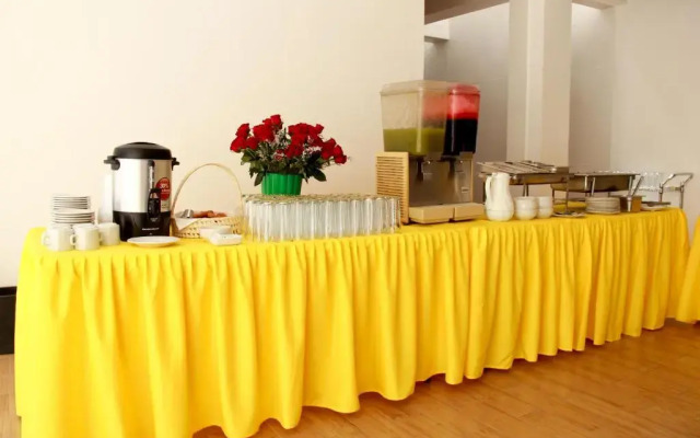Acacia Hotel