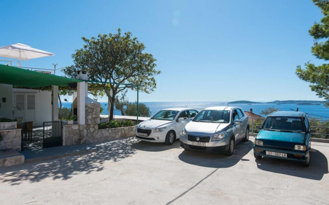 Amazing Home in Orebic With Wifi and 3 Bedrooms