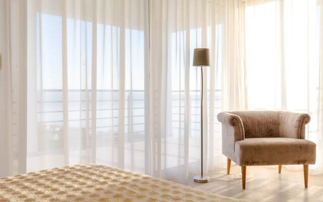 Luxury Villa White Velvet with Pool