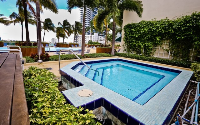 One Broadway Luxury Suites Downtown