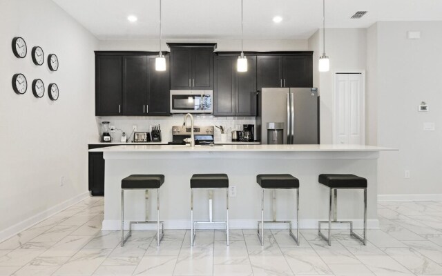 Four Bedrooms w/ Pool TownHome 4841