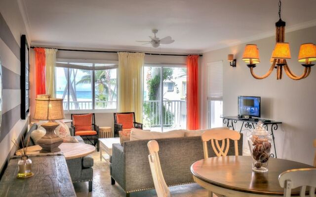 Beachfront Glamorous Apartment With Ocean Views