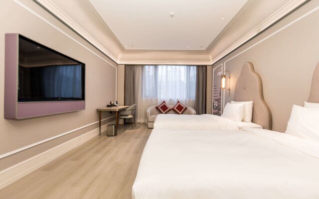 Mercure Xian Dayan Pagoda