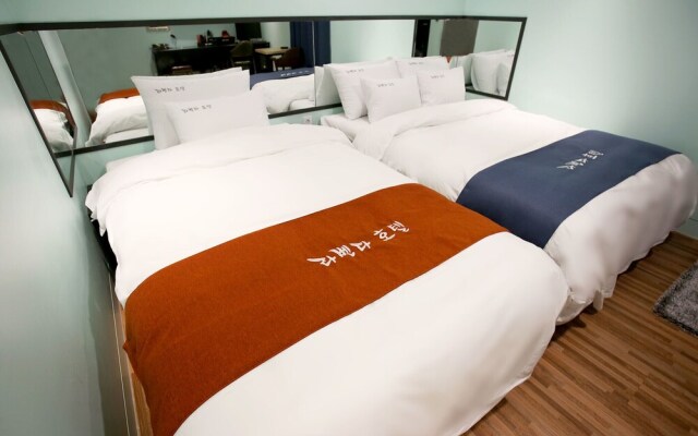 Chuncheon Hotel Lavender
