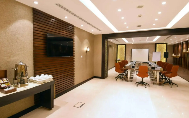 Best Western PLUS Fursan Hotel