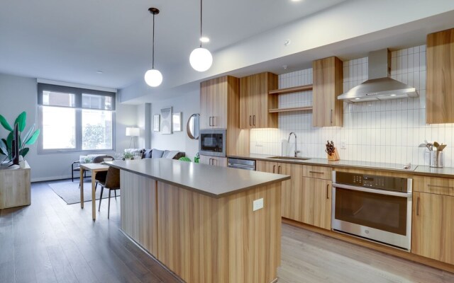 Gorgeous 1Br at Clarendon With Gym