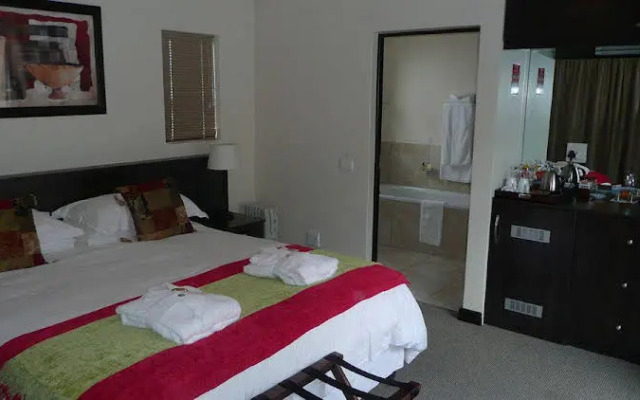 Hotel (closed)